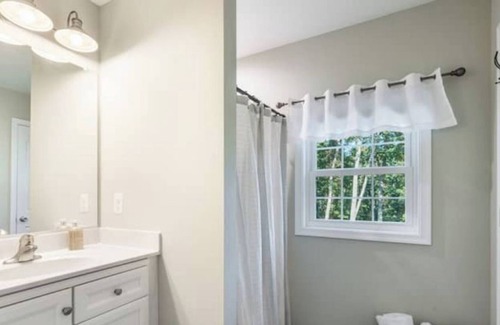 Front Royal Cottage | Cozy Escape @ the Shenandoah Cottage