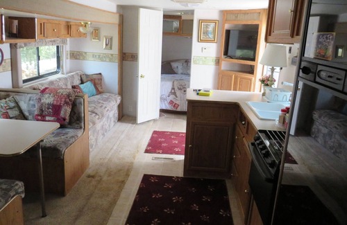 Cripple Creek House | Cozy Explorer at the Enchanted Forest 5-7 mins from historic downtown & casinos!
