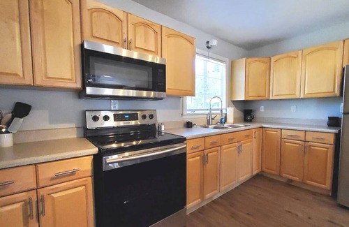 Payson Cottage | Cozy extended stay cottage near center of town