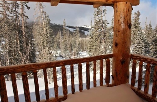 Brian Head Cabin | Cozy, Extra Large, Family Log Cabin