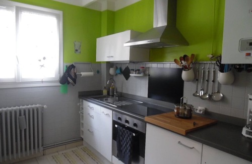 Amelie-les-Bains-Palalda Apartment | Cozy F2 Apartment with Balcony, Parking, and Easy Access to City Center and Thermal Baths
