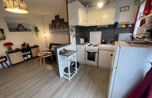 Amelie-les-Bains-Palalda House | Cozy F2 with Balcony, Parking & Pet-Friendly in Amélie-les-Bains