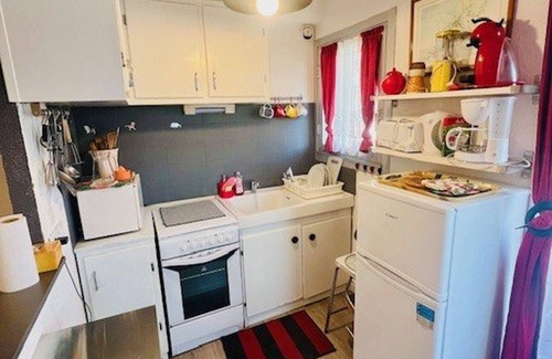 Amelie-les-Bains-Palalda House | Cozy F2 with Balcony, Parking & Pet-Friendly in Amélie-les-Bains