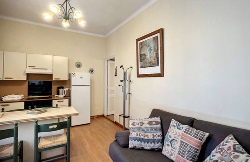 Lamalou-les-Bains Apartment | Cozy F2 Apartment with Terrace near Thermal Baths in Lamalou-les-Bains
