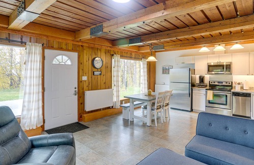 Fairbanks Cabin | Cozy Fairbanks Cabin ~ 11 Mi to Downtown!