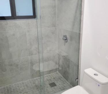 Kendale Lakes House | Cozy family home in quiet area, nice garden views.