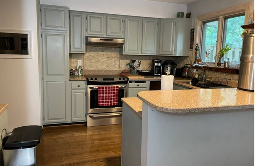 Cape Saint Claire House | Cozy family-home in the woods, 10 min to Naval Academy!