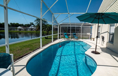 Chatham Park House | COZY FAMILY HOME POOL AND LAKE VIEW, 5MILES DISNEY