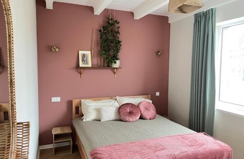 Sigulda House | Cozy Family House with Garden and Greenhouse