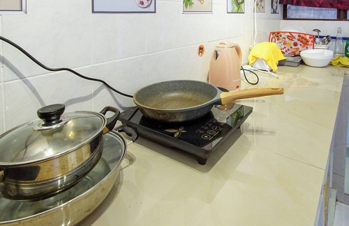 Batu Ferringhi Condo | Cozy Family-sized Condo With Pool
