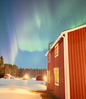 Byske Villa | Cozy Family Villa for aurora lovers