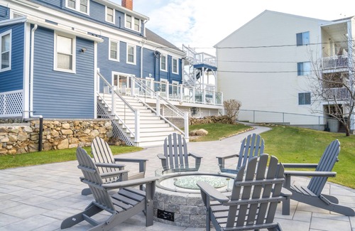 Hampton House | Cozy first floor oceanfront gem!