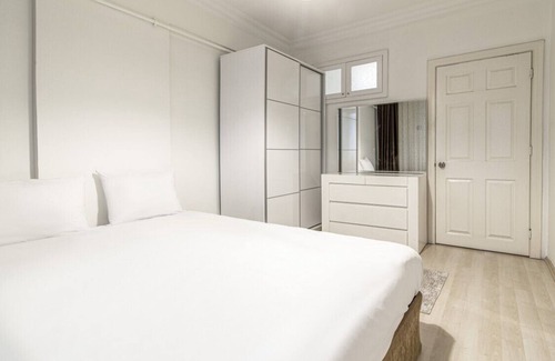 Nisantasi Apartment | Cozy Flat 650 m to City's Nisantasi Mall