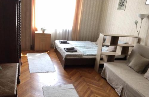 Laposdulo Apartment | Cozy flat at Stadionok M station