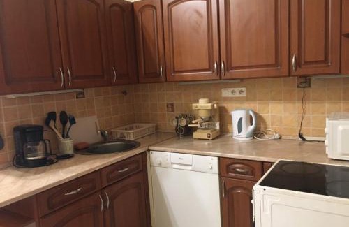 Laposdulo Apartment | Cozy flat at Stadionok M station