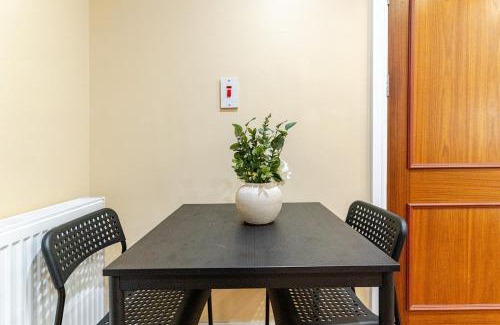 Walsall Apartment | Cozy Flat in Walsall Town Centre