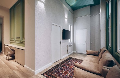 Nasimi Apartment | Cozy Flat on Nizami Balcony & Free Airport Transfer – Sleeps 3