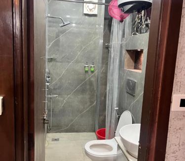 South West Apartment | Cozy Flats Bnb 2 BHK Flat,Near Airport Delhi 303