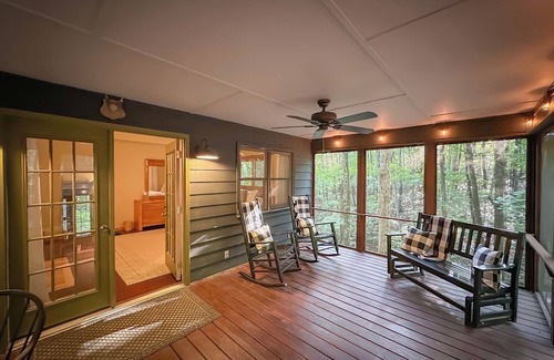 Ellijay Cabin | Cozy Forest Cabin with HOT TUB!