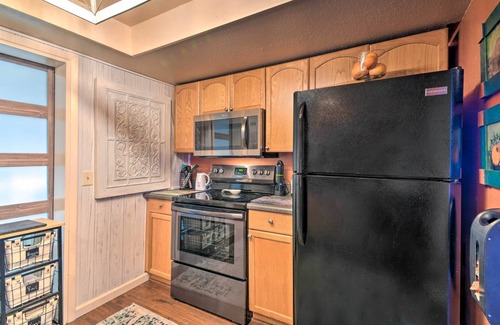 Fountain Hills Condo | Cozy Fountain Hills Condo w/Mountain Views!