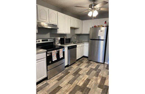 Westwood House | 🌟Cozy Four Bedroom Home Away From Home
