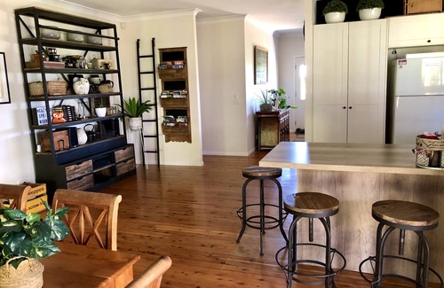 Springmount House | Cozy Fox- Luxury farm stay (near Daylesford) Breathtaking views