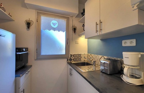 Merville-Franceville-Plage Apartment | Cozy studio with parking, 100m from center, near beach