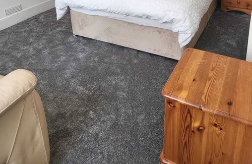 Peterhead Cottage | Cozy Fresh Cottage in Peterhead, views of North Sea coasts.