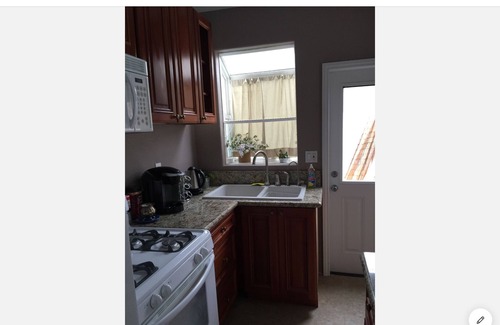 Los Serranos House | Cozy full size 2 bedroom 1 bath Guest house