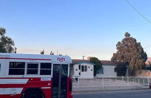 Spruce Park House | Cozy Furnished Room- 5min walk to UNM Hospital