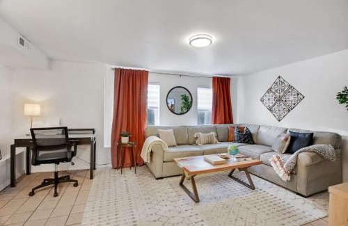 Noble Square Apartment | Cozy Garden Apartment in Chicago