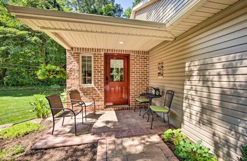 New Holland Apartment | Cozy Garden Room in Welsh Mountain Suites!
