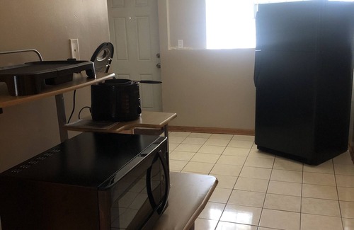 Greater Grand Crossing Apartment | Cozy Garden studio Apartment