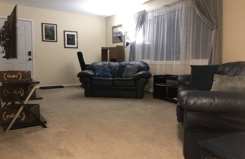 Northeast Anchorage Apartment | Cozy gem near Cheney Lake