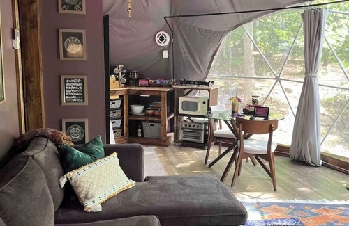 Tannersville Cottage | Cozy geosdesic dome near The Channels hiking trail
