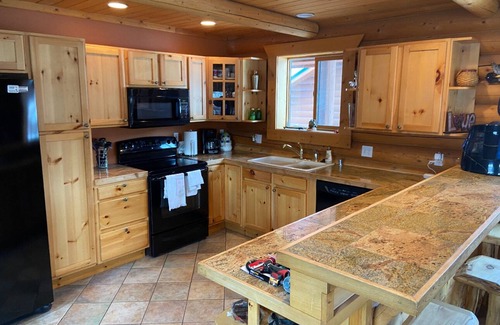 Divide Cabin | Cozy-Get-Away- Cabin