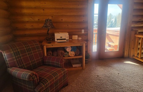 Divide Cabin | Cozy-Get-Away- Cabin