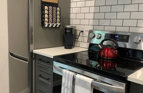 Parkhill House | Cozy getaway, 15 minutes to Grand Bend Beach