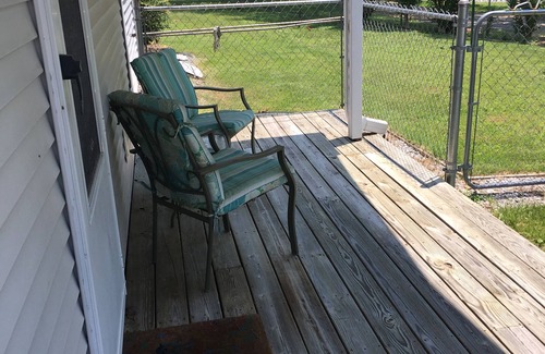 Gilbertsville Cottage | Cozy Getaway Cottage within walking distance to Ky Lake