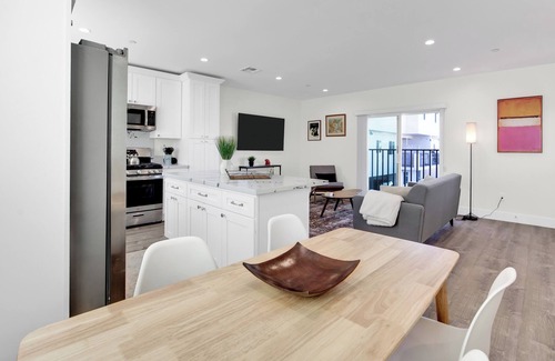 Hawthorne Apartment | Cozy Getaway in Hawthorne: Explore LA with Ease!