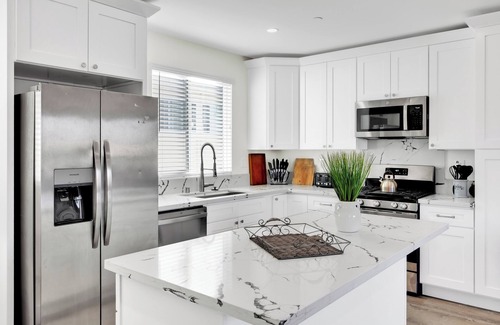 Hawthorne Apartment | Cozy Getaway in Hawthorne: Explore LA with Ease!