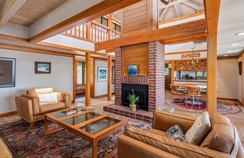 Groveland House | Cozy Getaway Ranch House and Estate by Yosemite