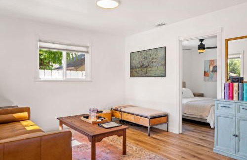 Paso Robles House | Cozy Getaway Stroll to Shops and Restaurants