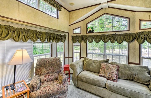 Burley House | Cozy Gig Harbor Cottage about 2 Mi to Case Inlet!