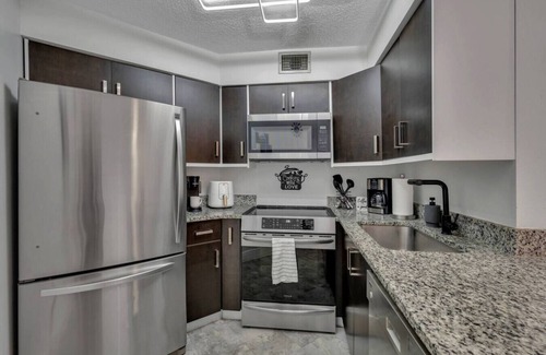 Orlando House | Cozy Golf Condo | 3 Pools, Gym, 15min to Airport
