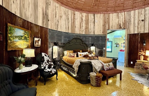 Santa Fe Other | Cozy Grain Bin Silo Home, The Bin at Blueberry Springs Farm, Pet Friendly