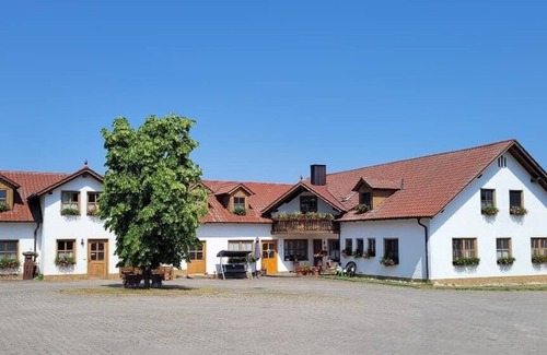 Neunburg vorm Wald Apartment | Cozy, ground-floor vacation apartment (60 sqm) with two bedrooms