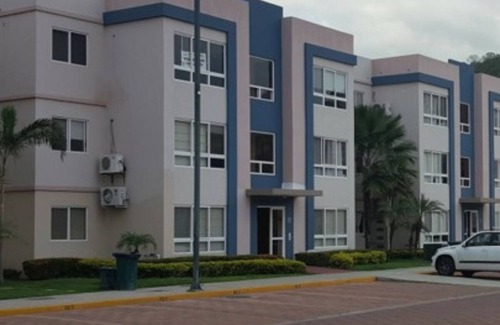 Guayaquil Apartment | Cozy Ground Floor Apartment in Ciudadela Private Security 24H. Guayaquil