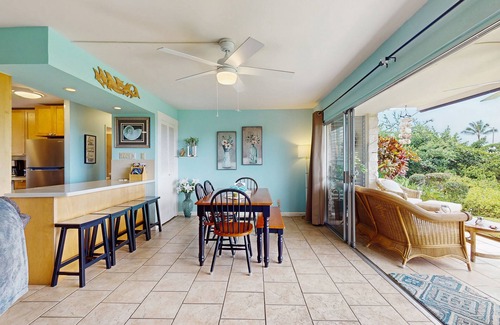 Keauhou Condo | Cozy ground-floor condo with heated outdoor pool, private lanai, close to shops