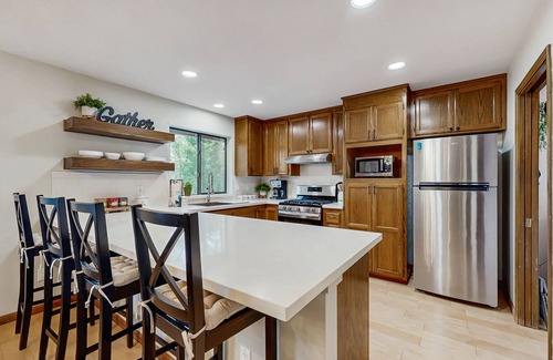 Groveland House | Cozy Groveland home with spacious deck, shared pool access, and Wifi